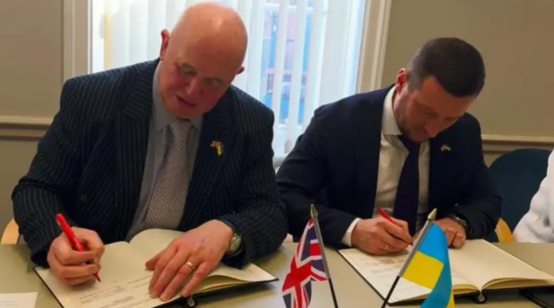 An image representing Governor of Ukraine's Kherson oblast visits Lincoln